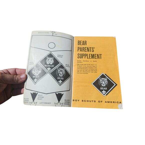 Vintage 1979 Bear Cub Scout Book Paperback Boy Scouts of America BSA Americana - Picture 4 of 6